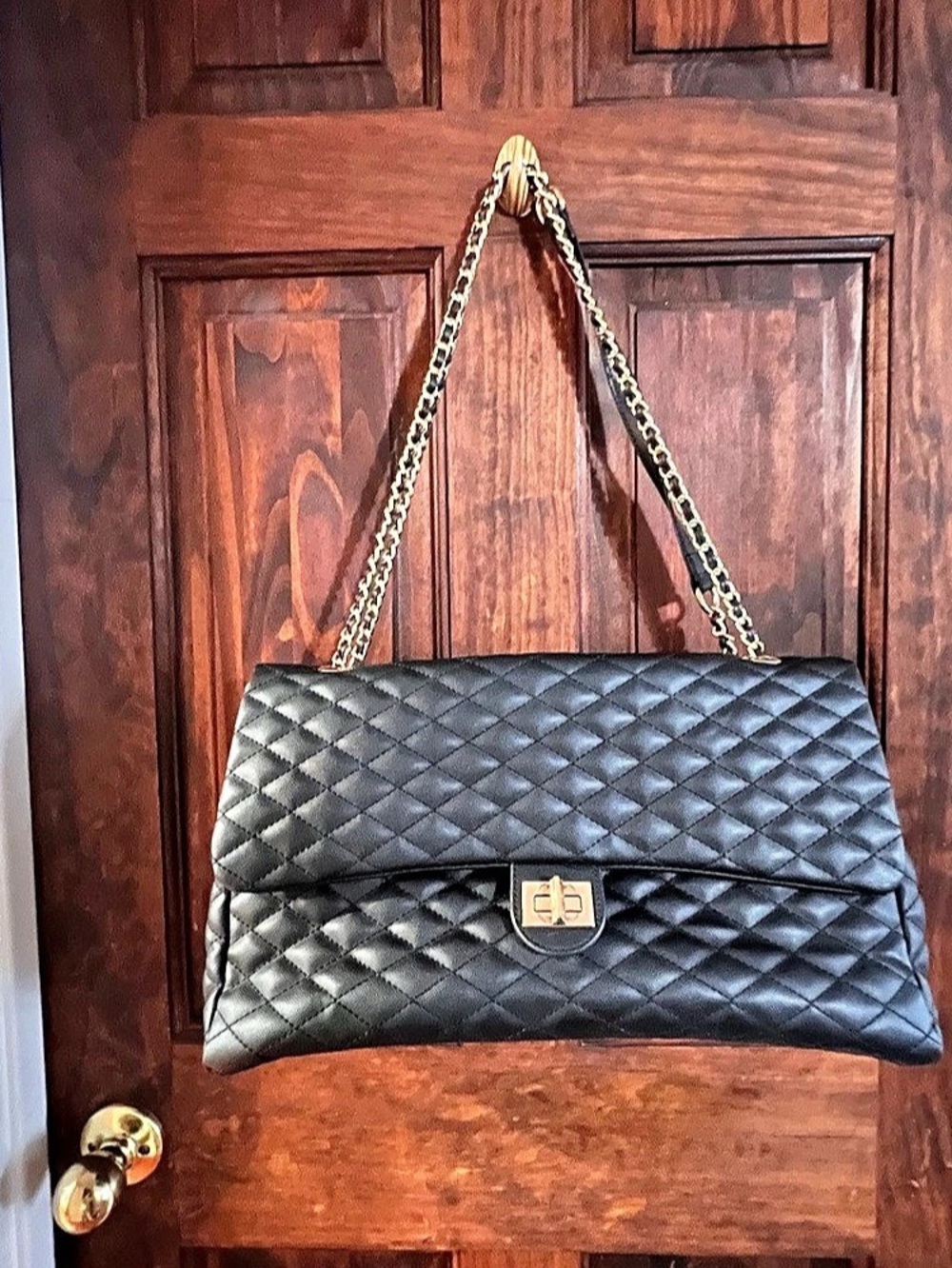Quilted Shoulder Bag in Black